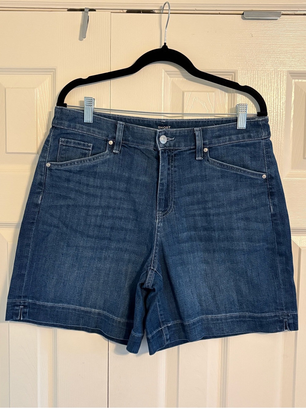 Chico’s Dark Blue Denim Jean Shorts | Size 1.5 (Chico’s) | Classic Fit